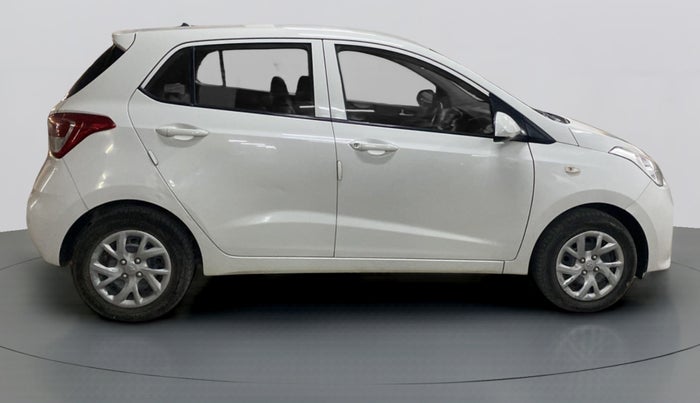 2017 Hyundai Grand i10 Sportz1.2 CRDI, Diesel, Manual, 90,107 km, Right Side View