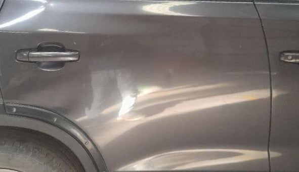 2016 Maruti Vitara Brezza ZDI, Diesel, Manual, 48,956 km, Right rear door - Slightly dented