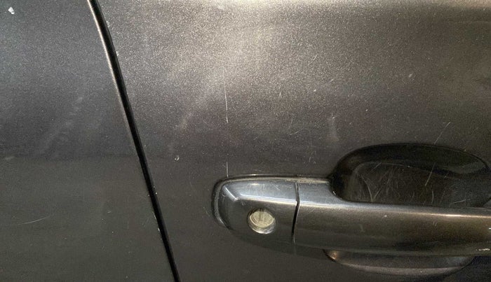 2016 Maruti Vitara Brezza ZDI, Diesel, Manual, 48,956 km, Driver-side door - Minor scratches