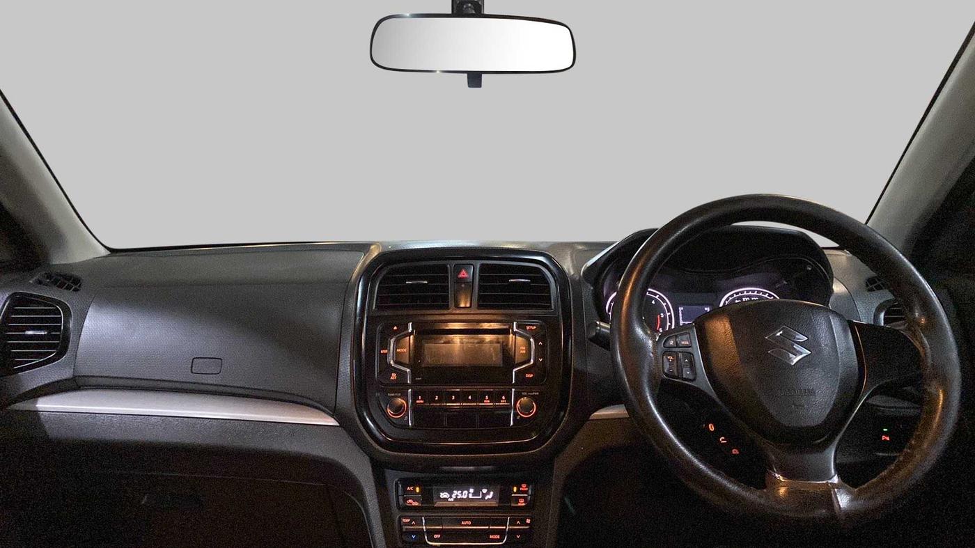 2016 Maruti Vitara Brezza ZDI, Diesel, Manual, 48,956 km, Dashboard
