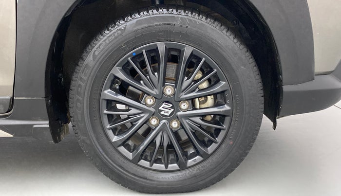 2019 Maruti XL6 ALPHA AT SHVS, Petrol, Automatic, 20,429 km, Right Front Wheel