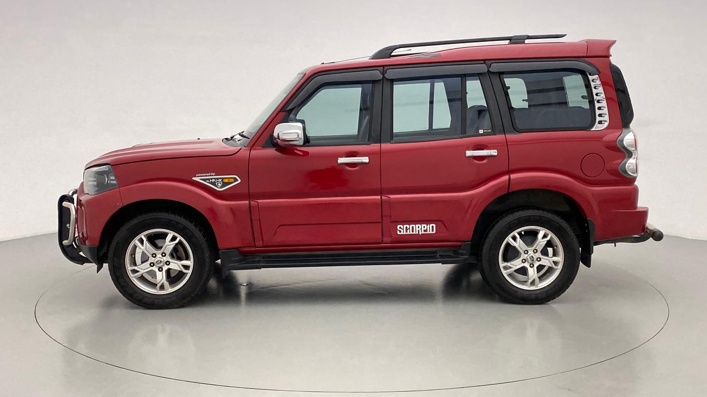 2014 Mahindra Scorpio S10, Diesel, Manual, 42,284 km, Left Side