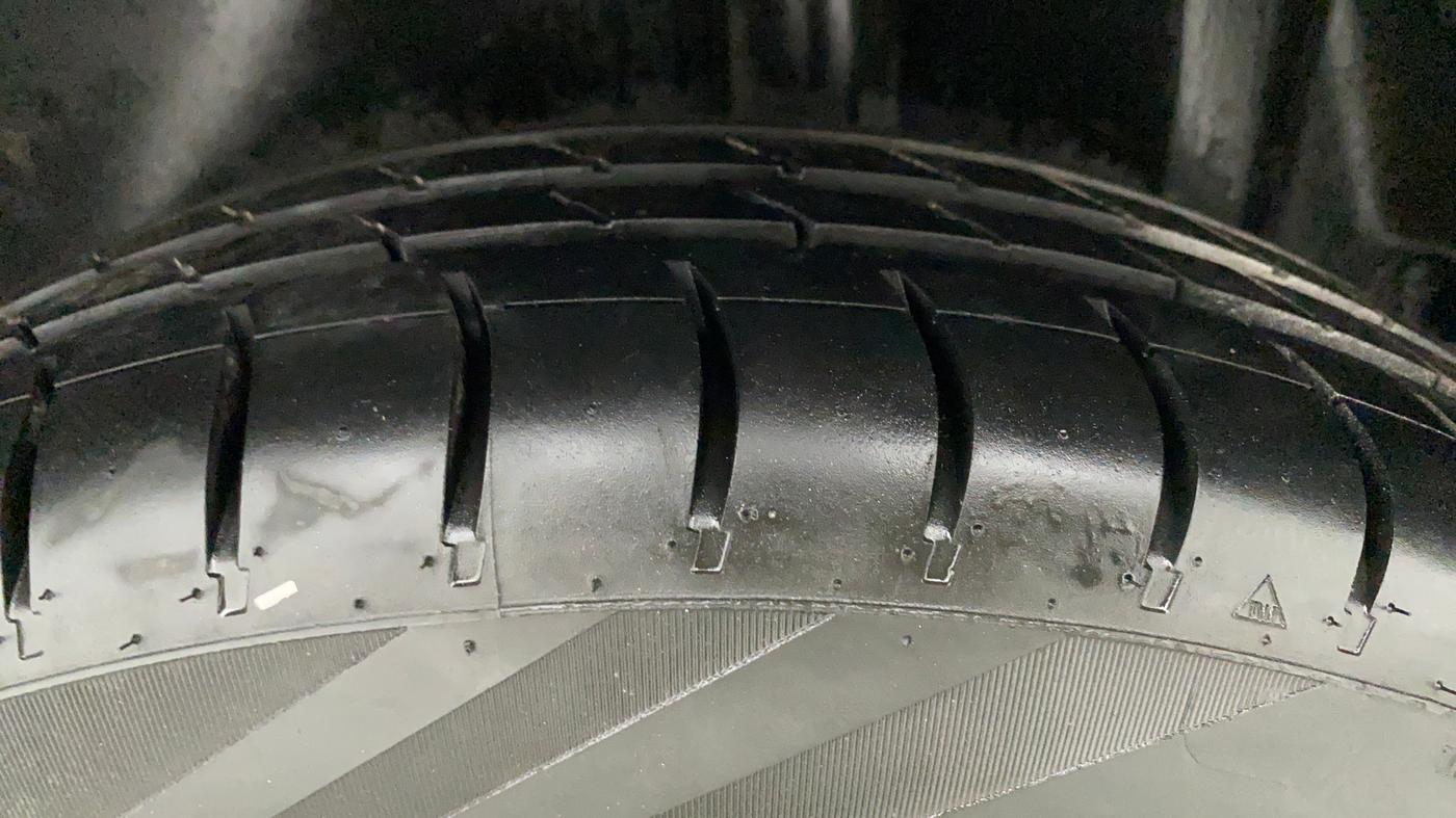 2011 Maruti Swift Dzire VXI, Petrol, Manual, 71,515 km, Left Rear Tyre Tread