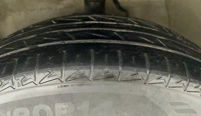 2011 Maruti Swift Dzire VXI, Petrol, Manual, 71,515 km, Left Front Tyre Tread