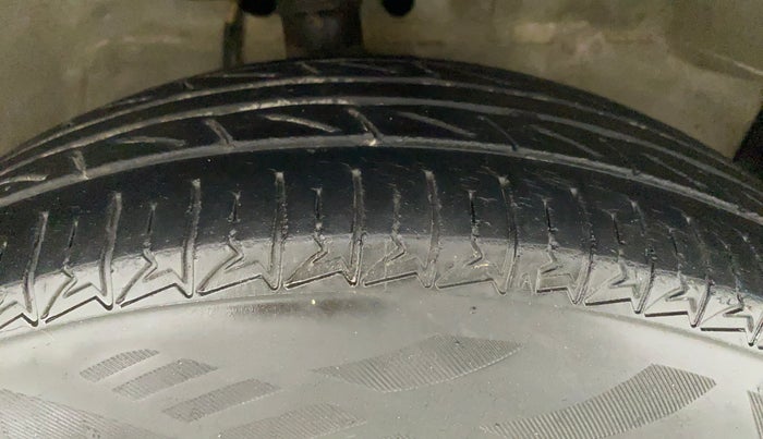 2011 Maruti Swift Dzire VXI, Petrol, Manual, 71,515 km, Right Front Tyre Tread