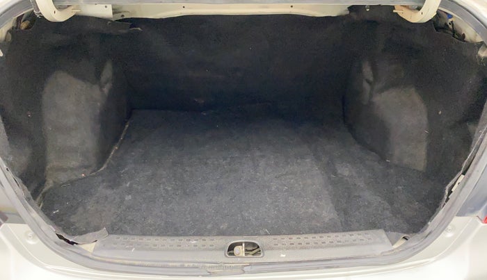 2011 Maruti Swift Dzire VXI, Petrol, Manual, 71,515 km, Boot Inside