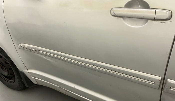 2011 Maruti Swift Dzire VXI, Petrol, Manual, 71,515 km, Front passenger door - Slightly dented