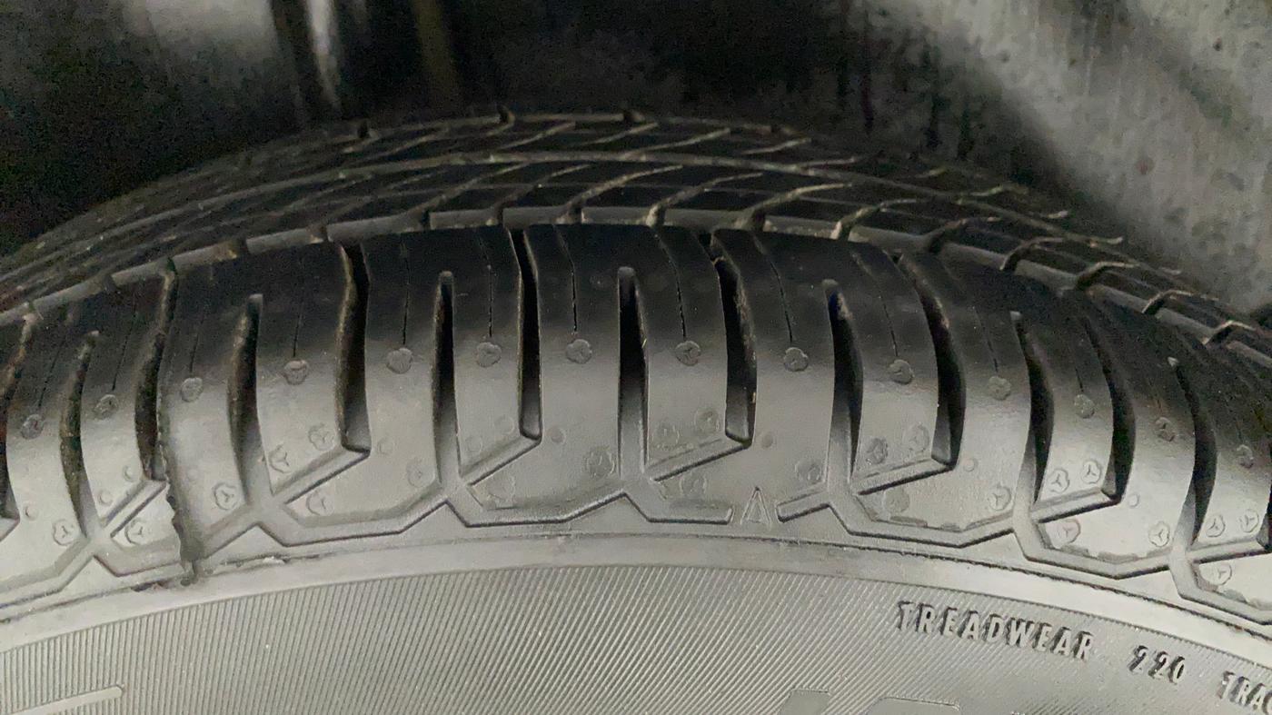 2011 Maruti Swift Dzire VXI, Petrol, Manual, 71,515 km, Right Rear Tyre Tread