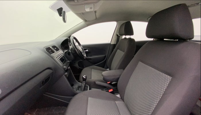 2016 Volkswagen Vento COMFORTLINE MT PETROL, Petrol, Manual, 51,170 km, Right Side Front Door Cabin
