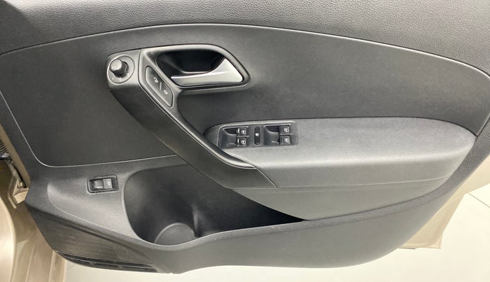 2016 Volkswagen Vento COMFORTLINE MT PETROL, Petrol, Manual, 51,170 km, Driver Side Door Panels Control
