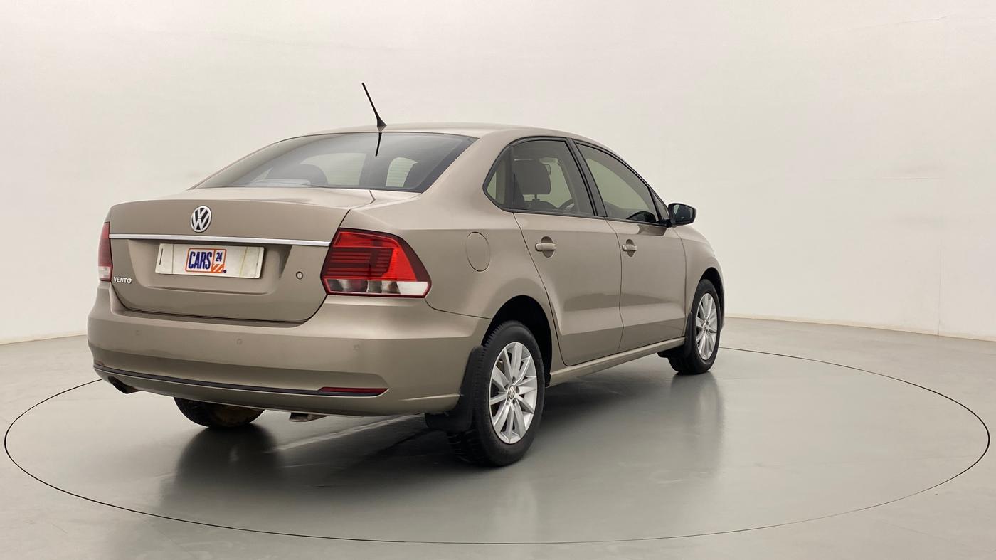 2016 Volkswagen Vento COMFORTLINE MT PETROL, Petrol, Manual, 51,170 km, Right Back Diagonal