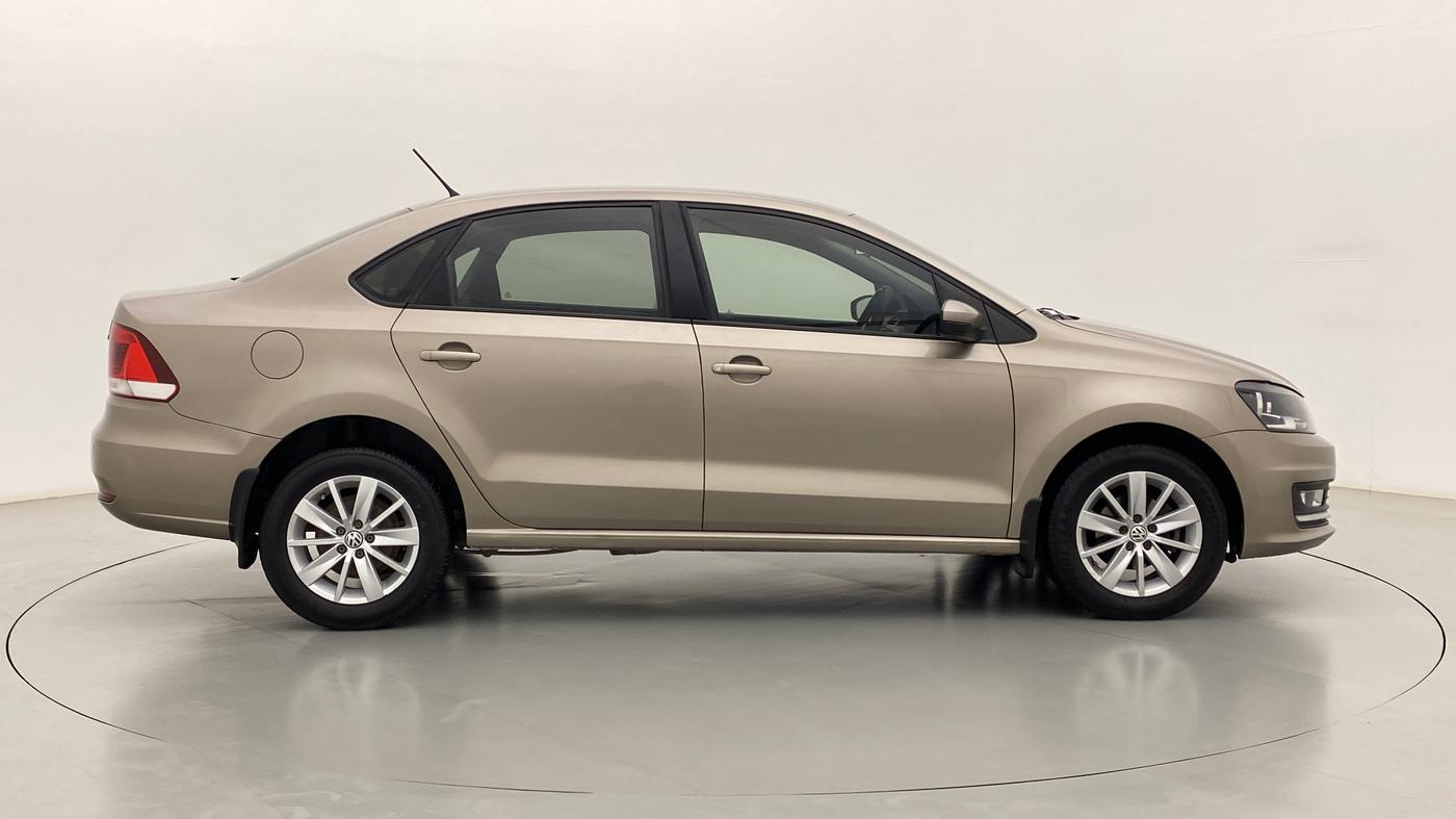 2016 Volkswagen Vento COMFORTLINE MT PETROL, Petrol, Manual, 51,170 km, Right Side View