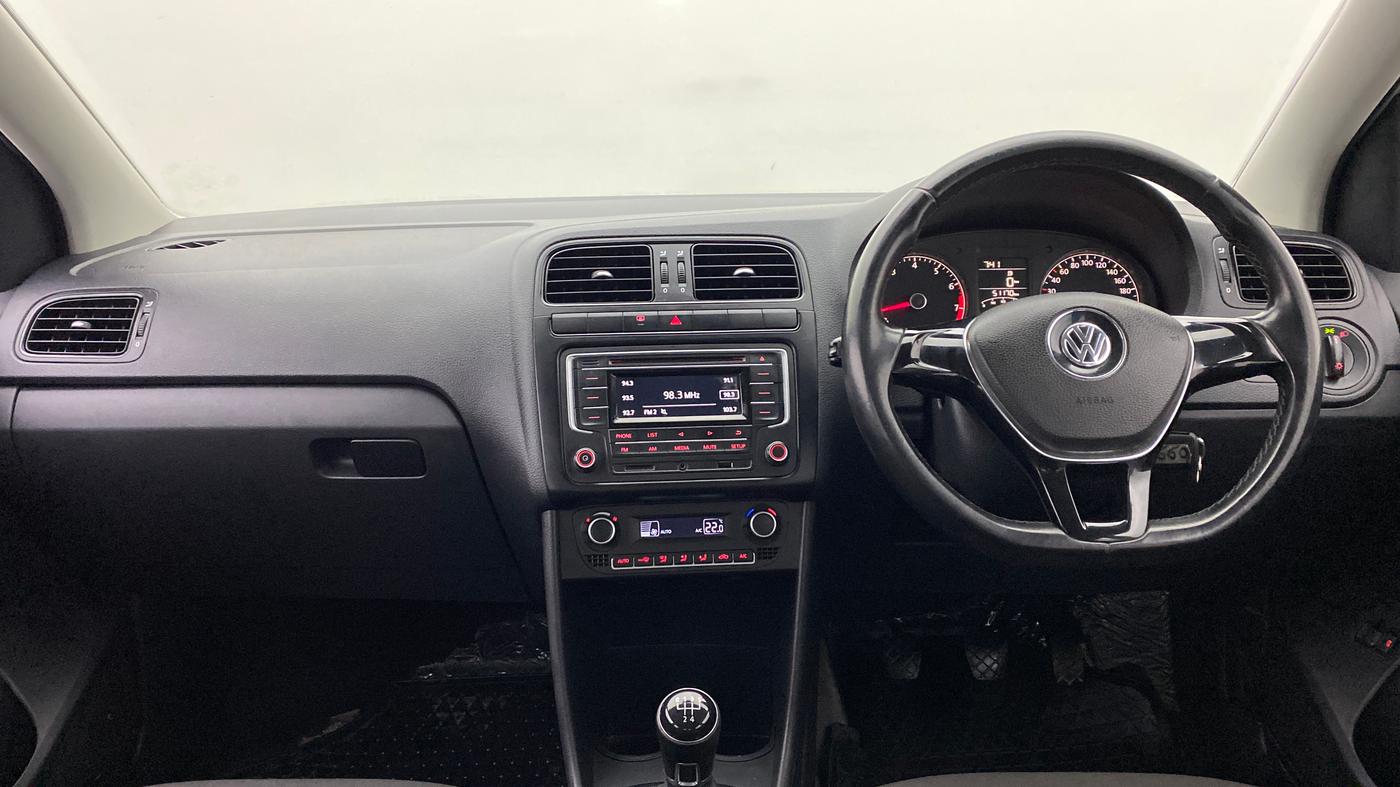 2016 Volkswagen Vento COMFORTLINE MT PETROL, Petrol, Manual, 51,170 km, Dashboard