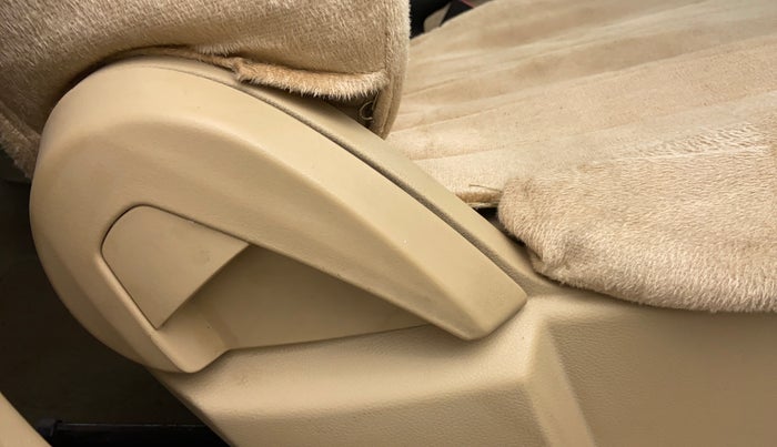 2016 Ford Figo Aspire 1.5 TREND DIESEL, Diesel, Manual, 72,092 km, Driver Side Adjustment Panel