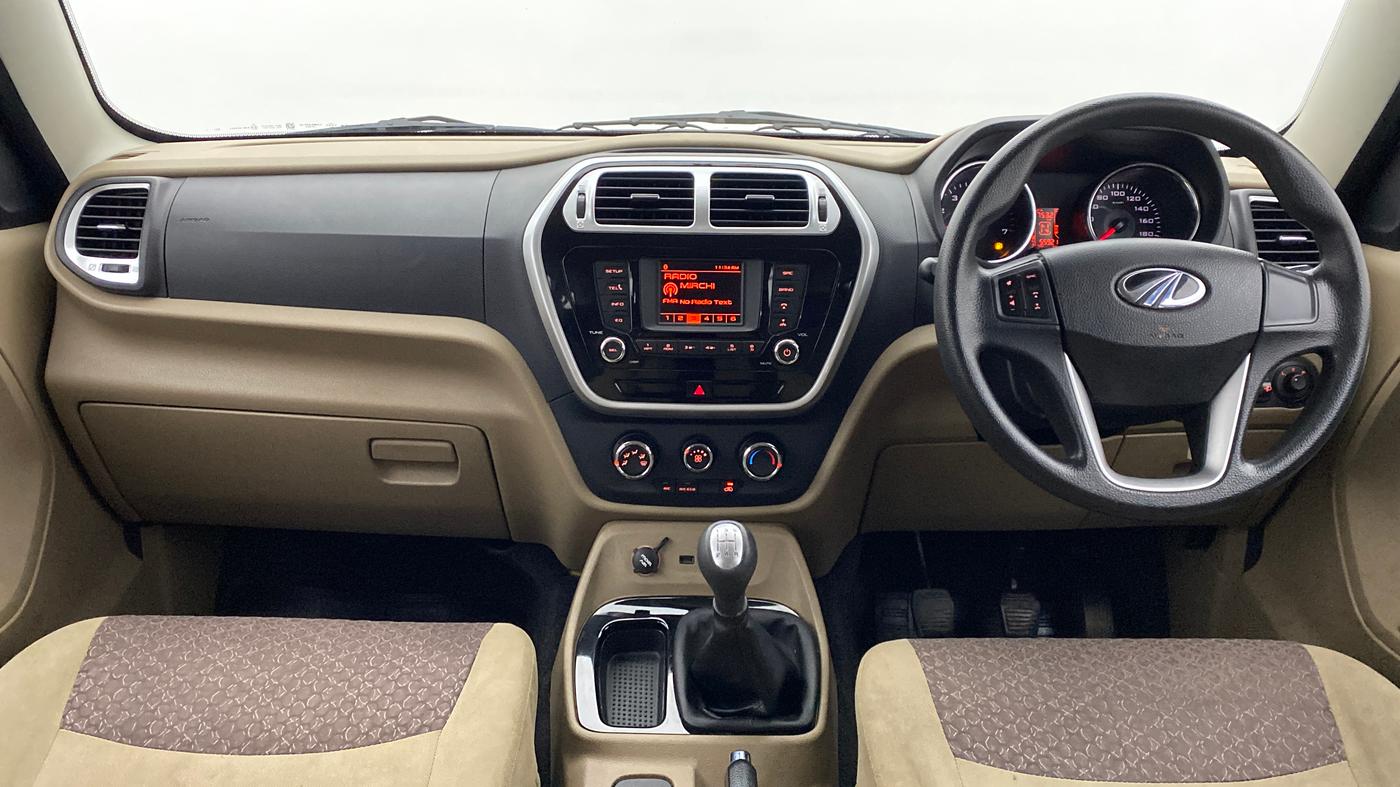 2015 Mahindra TUV300 T8, Diesel, Manual, 55,960 km, Dashboard