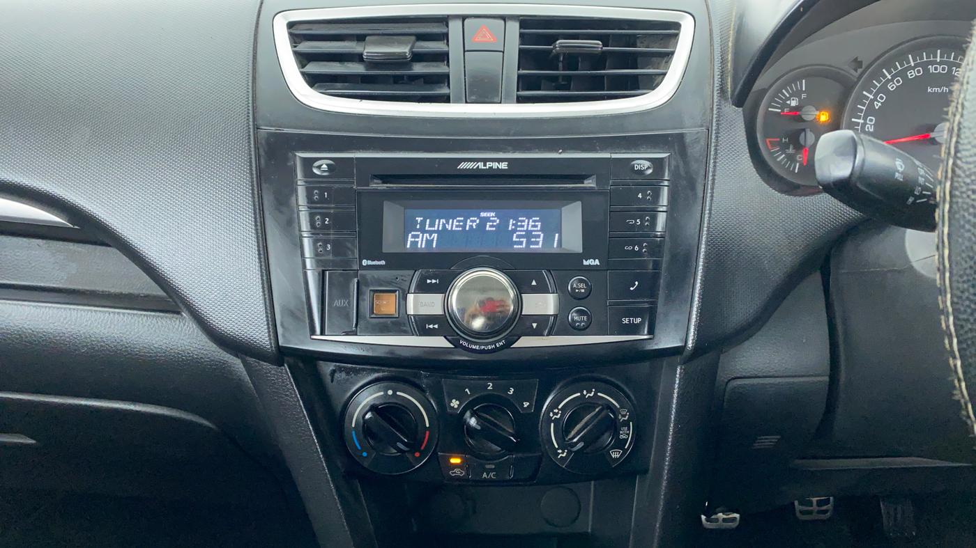 2015 Maruti Swift LXI D, Petrol, Manual, 68,319 km, Air Conditioner
