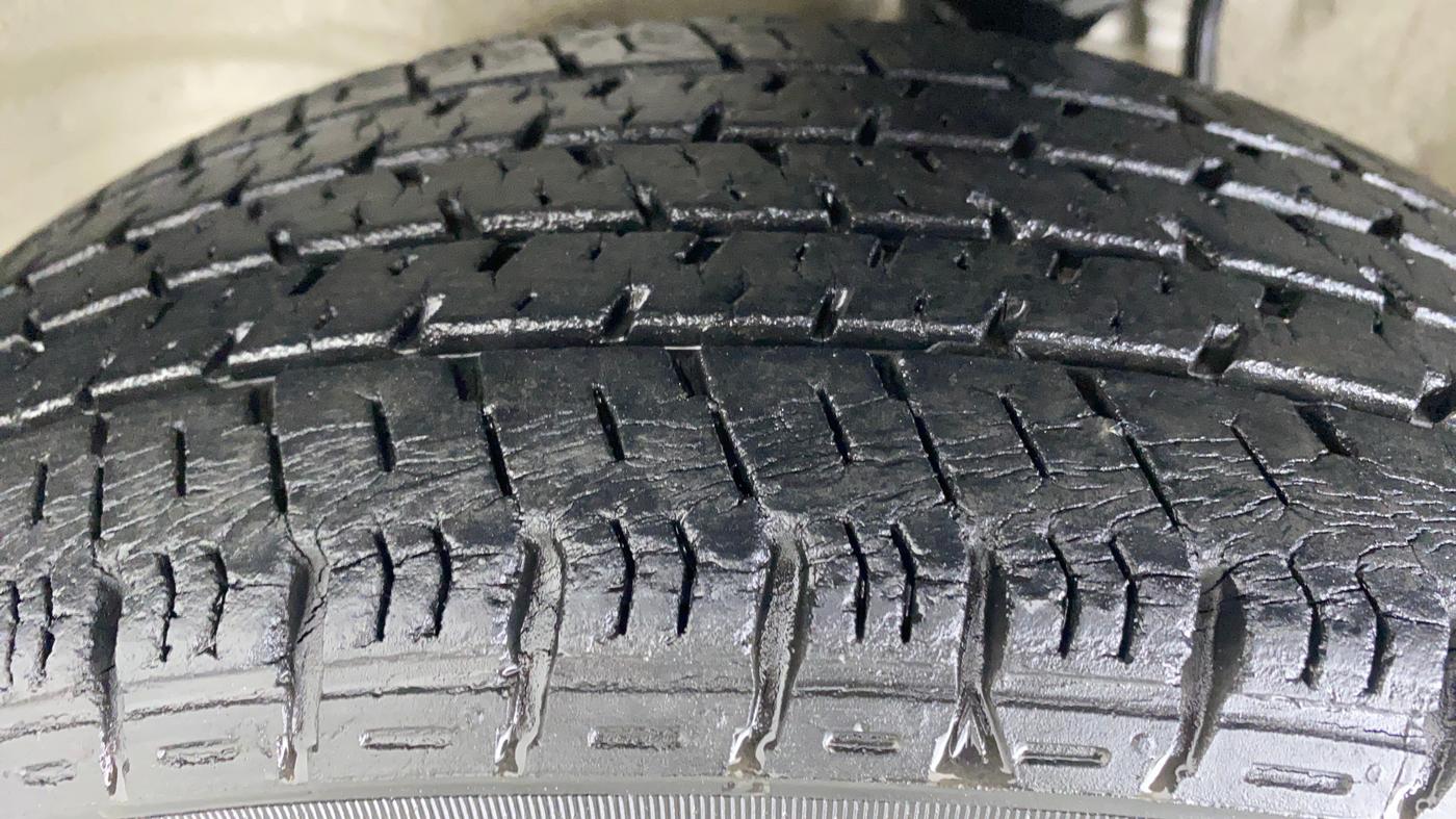 2011 Maruti Alto K10 VXI P, Petrol, Manual, 39,093 km, Left Front Tyre Tread