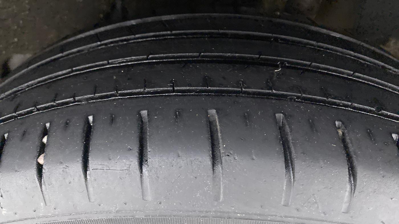 2021 Toyota Glanza G MT PETROL, Petrol, Manual, 39,586 km, Left Rear Tyre Tread