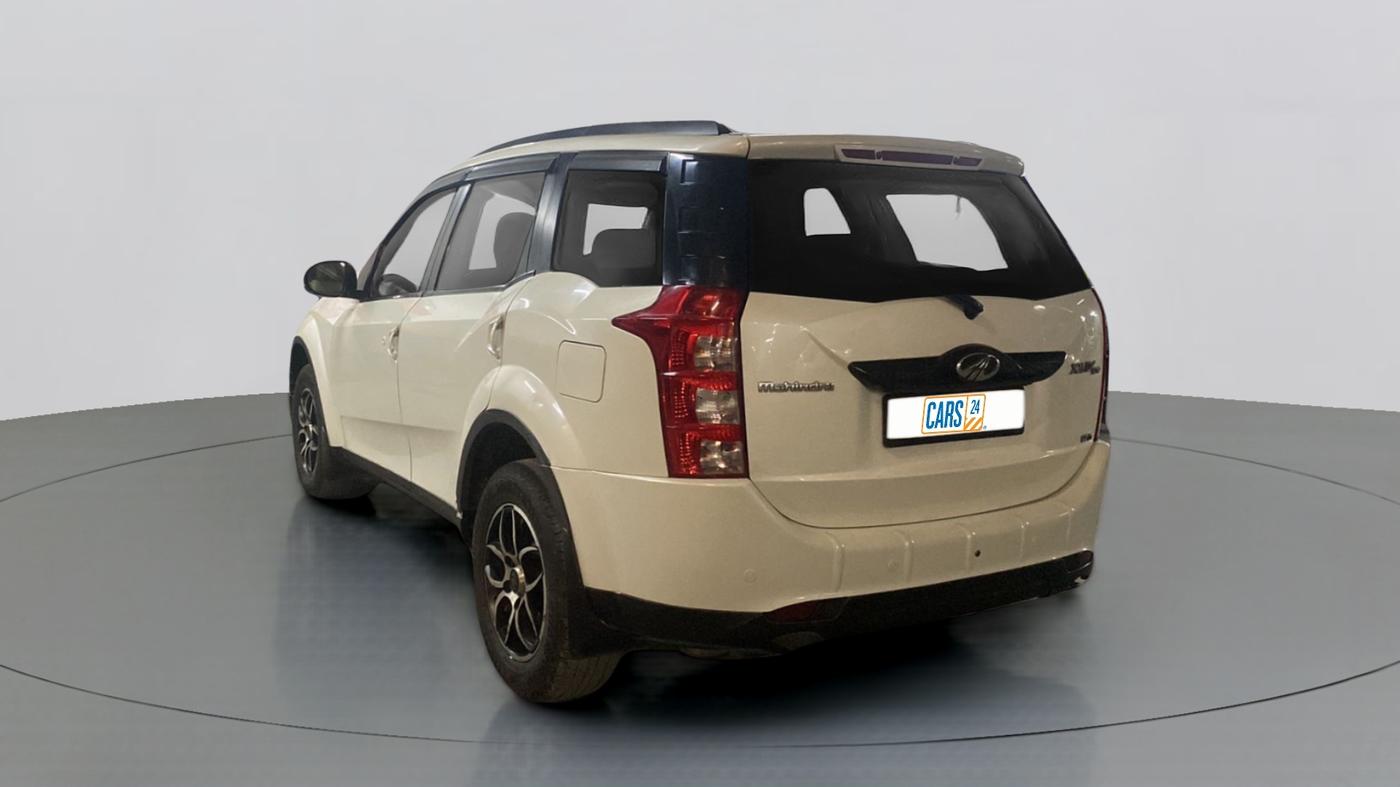 2016 Mahindra XUV500 W6 4X2, Diesel, Manual, 78,794 km, Left Back Diagonal