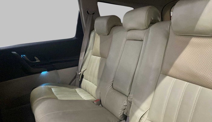 2016 Mahindra XUV500 W6 4X2, Diesel, Manual, 78,794 km, Right Side Rear Door Cabin