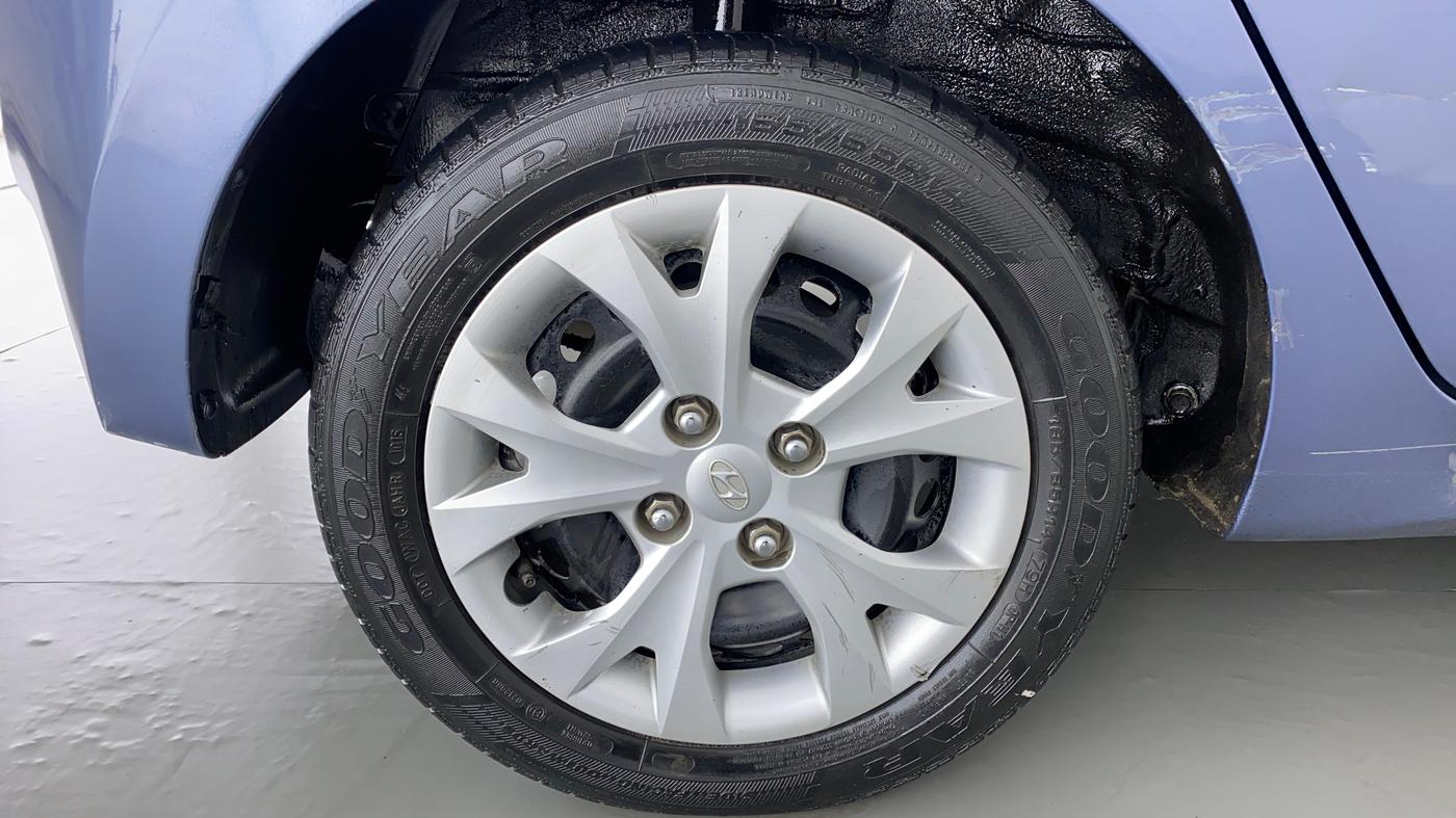 2015 Hyundai Grand i10 MAGNA 1.2 VTVT, Petrol, Manual, 56,766 km, Right Rear Wheel