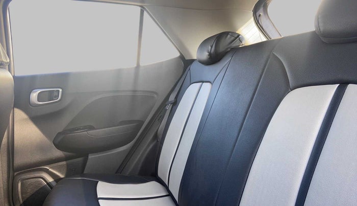 2021 Hyundai VENUE SX 1.0 GDI IMT, Petrol, Manual, 20,578 km, Right Side Rear Door Cabin