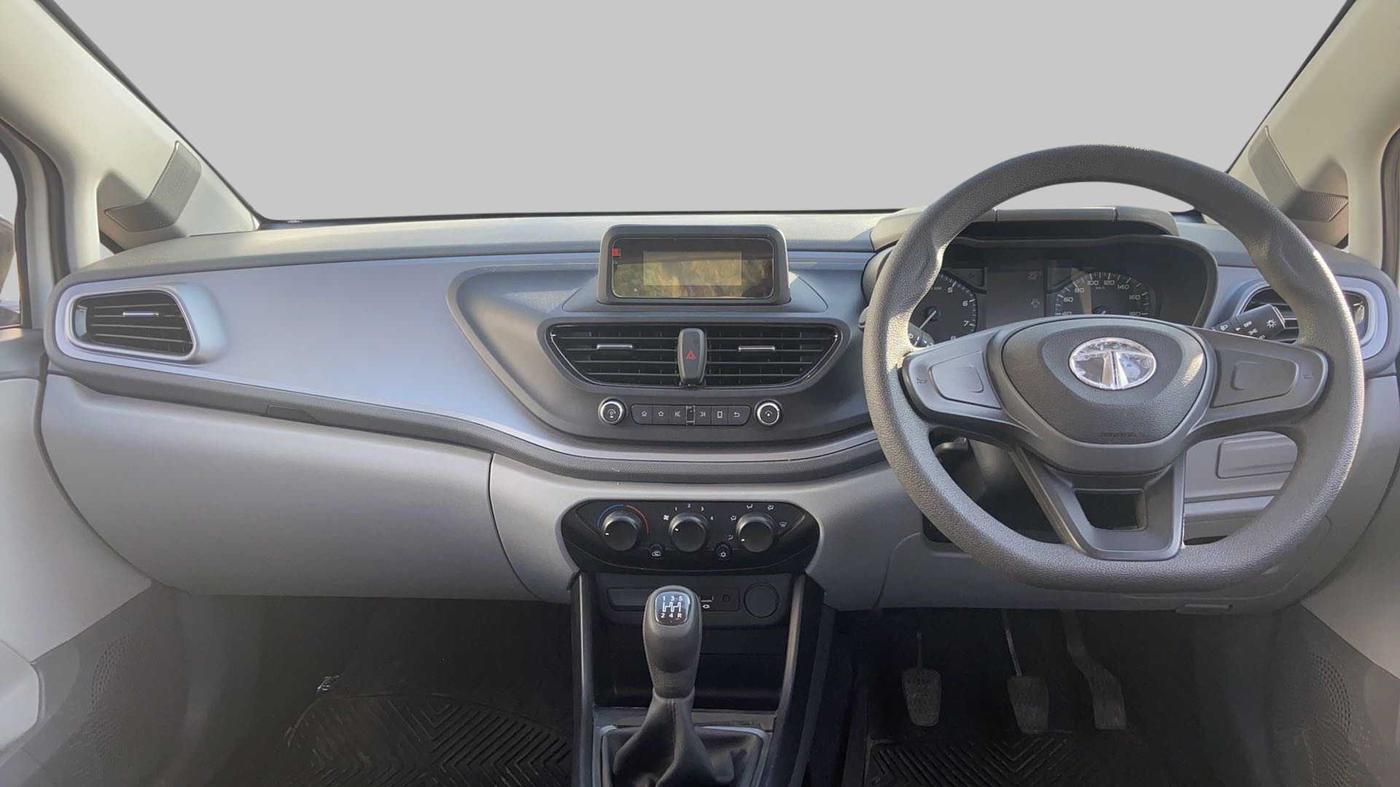 2021 Tata ALTROZ XE 1.2, Petrol, Manual, 10,313 km, Dashboard