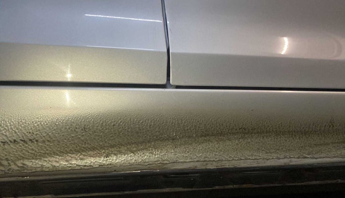 2016 Maruti Swift Dzire VDI ABS, Diesel, Manual, 69,227 km, Right running board - Slightly dented