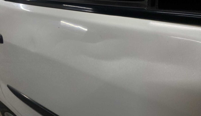 2014 Maruti Ritz VDI, Diesel, Manual, 57,187 km, Right rear door - Slightly dented