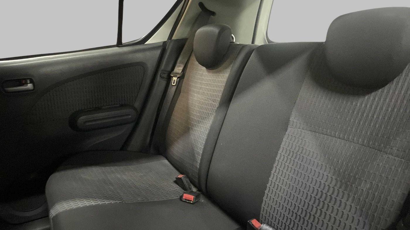 2014 Maruti Ritz VDI, Diesel, Manual, 57,187 km, Right Side Rear Door Cabin