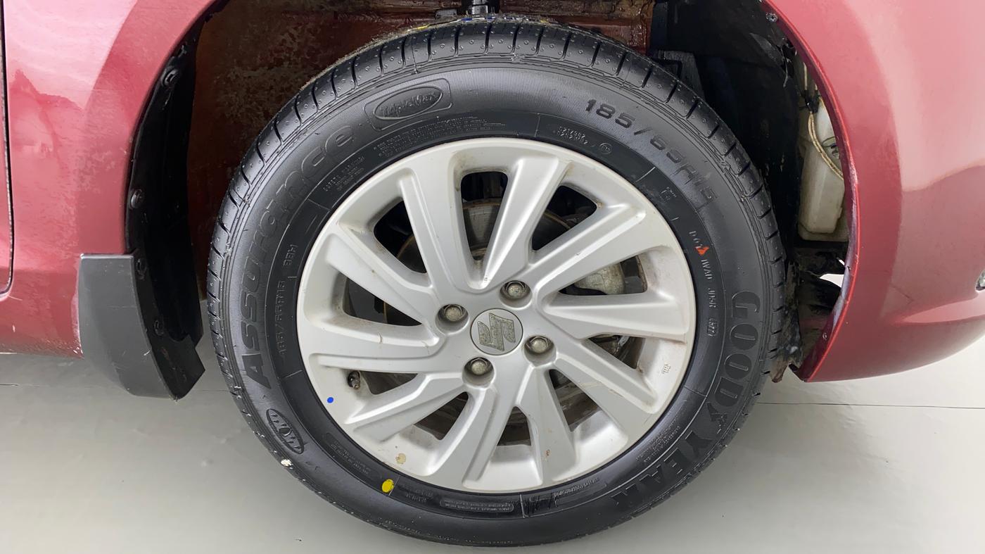 2016 Maruti Swift Dzire ZXI 1.2 BS IV, Petrol, Manual, 13,470 km, Right Front Wheel