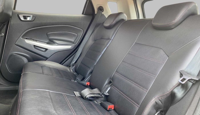 2016 Ford Ecosport 1.5 TDCI TITANIUM PLUS, Diesel, Manual, 97,281 km, Right Side Rear Door Cabin