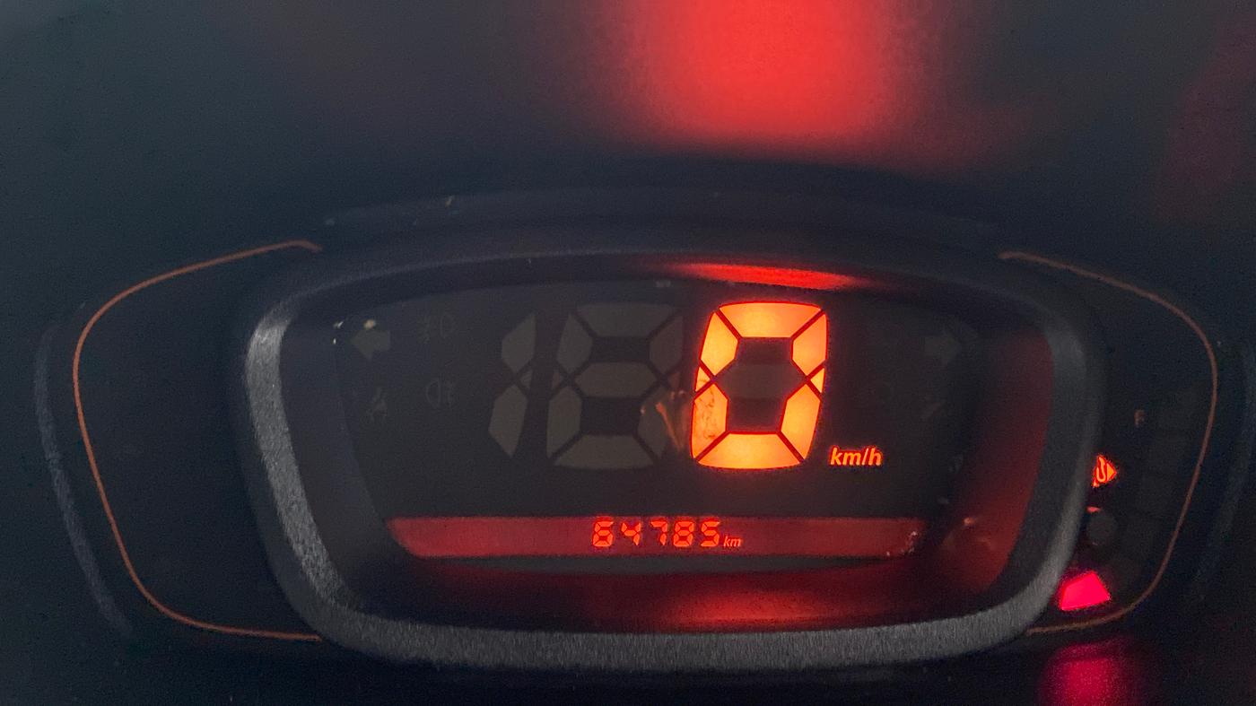 2015 Renault Kwid RXT Opt, Petrol, Manual, 64,785 km, Odometer Image