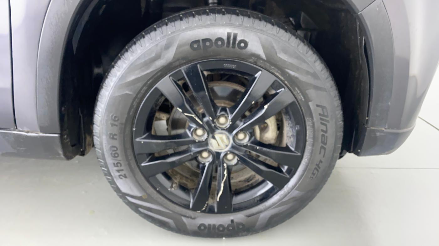 2019 Maruti Vitara Brezza ZDI, Diesel, Manual, 48,230 km, Right Front Wheel