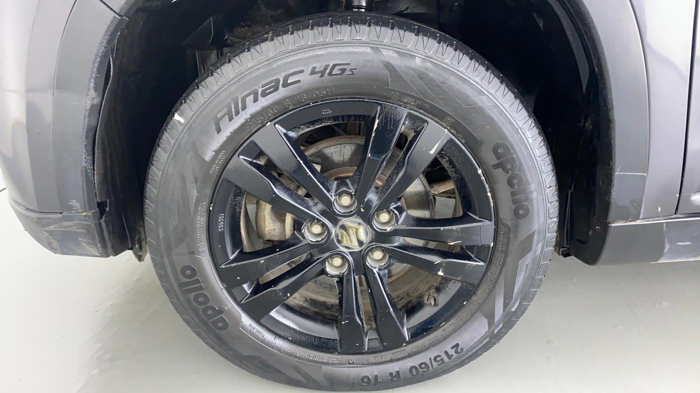 2019 Maruti Vitara Brezza ZDI, Diesel, Manual, 48,230 km, Left Front Wheel