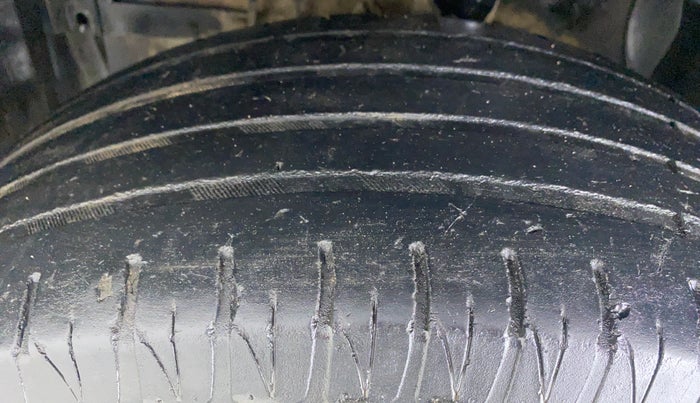 2019 Maruti Vitara Brezza ZDI, Diesel, Manual, 48,230 km, Left Front Tyre Tread