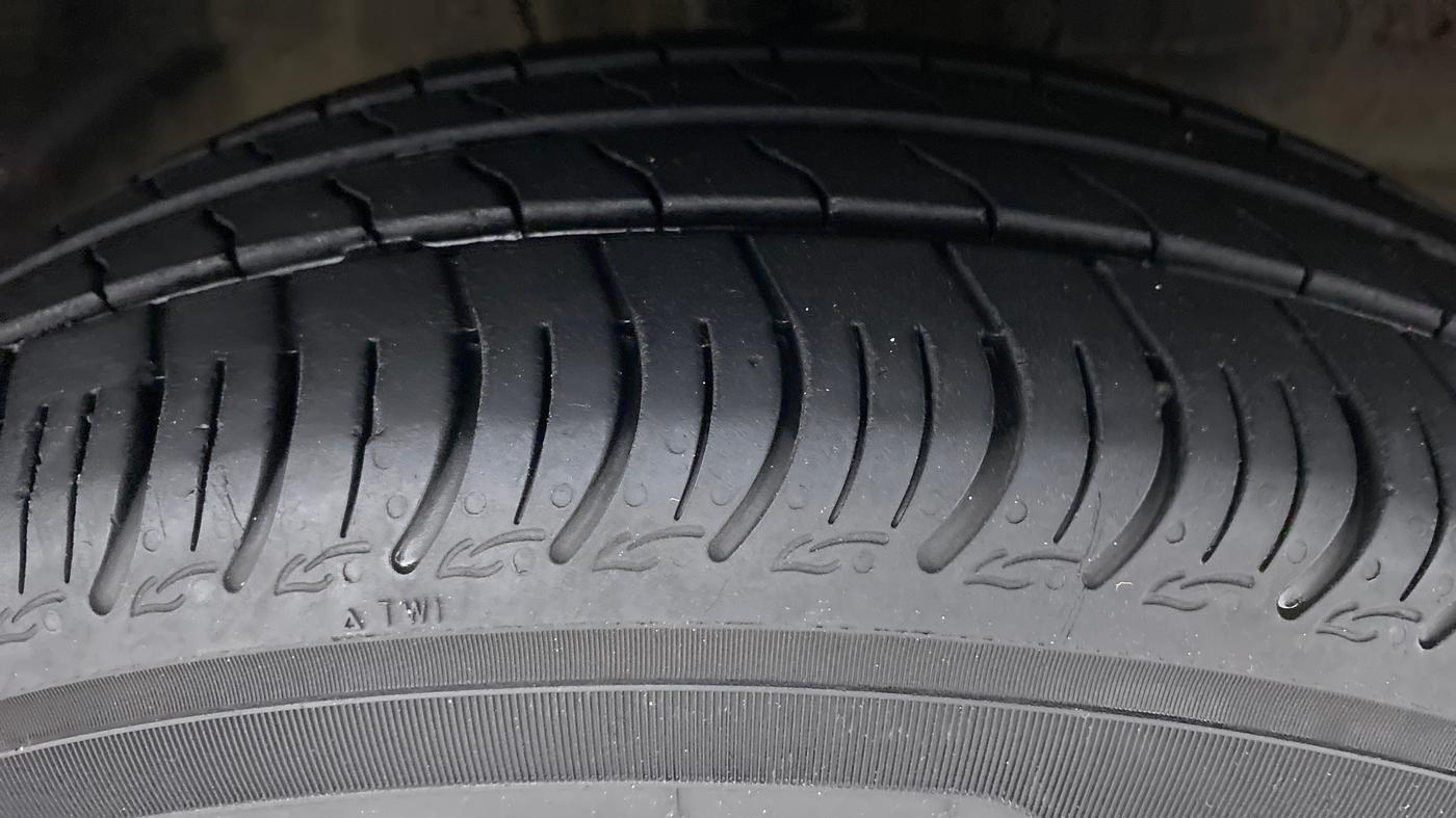 2020 Maruti S PRESSO VXI PLUS, Petrol, Manual, 22,110 km, Right Front Tyre Tread