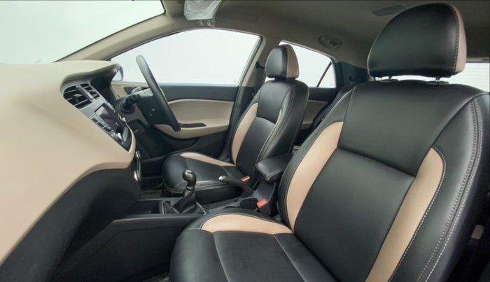 2018 Hyundai Elite i20 ASTA 1.2, Petrol, Manual, 56,272 km, Right Side Front Door Cabin