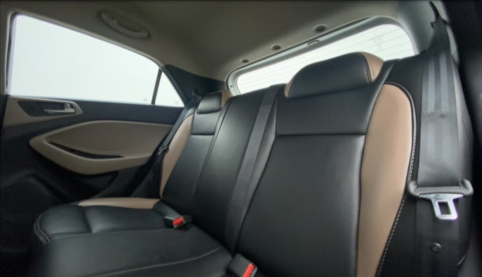 2018 Hyundai Elite i20 ASTA 1.2, Petrol, Manual, 56,272 km, Right Side Rear Door Cabin