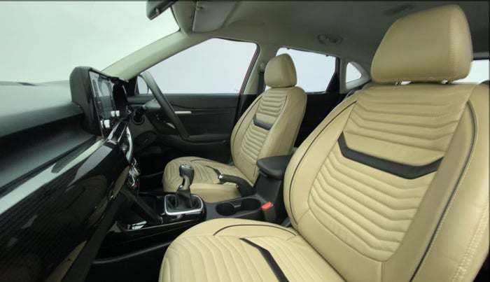 2022 KIA SELTOS HTK PLUS 1.5 DIESEL, Diesel, Manual, 12,447 km, Right Side Front Door Cabin