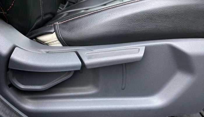 2020 Hyundai AURA SX PETROL, Petrol, Manual, 26,203 km, Driver Side Adjustment Panel