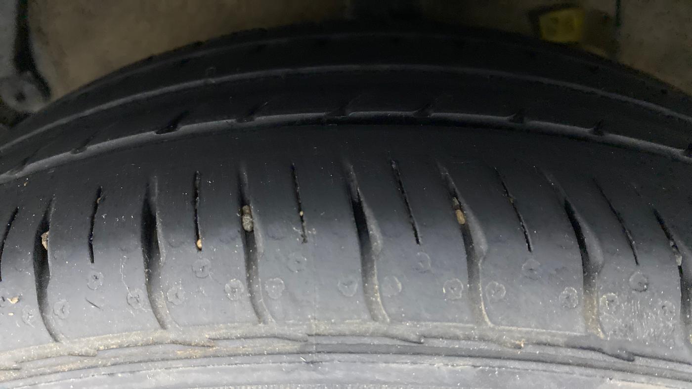 2020 Hyundai AURA SX PETROL, Petrol, Manual, 26,203 km, Right Rear Tyre Tread