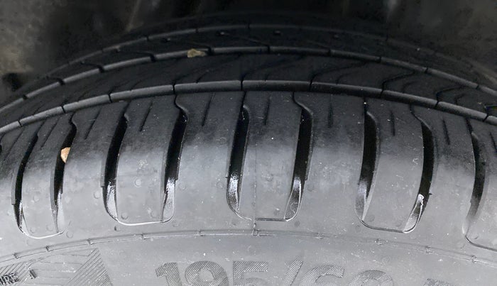 2016 Honda City V MT PETROL, Petrol, Manual, 60,441 km, Left Rear Tyre Tread