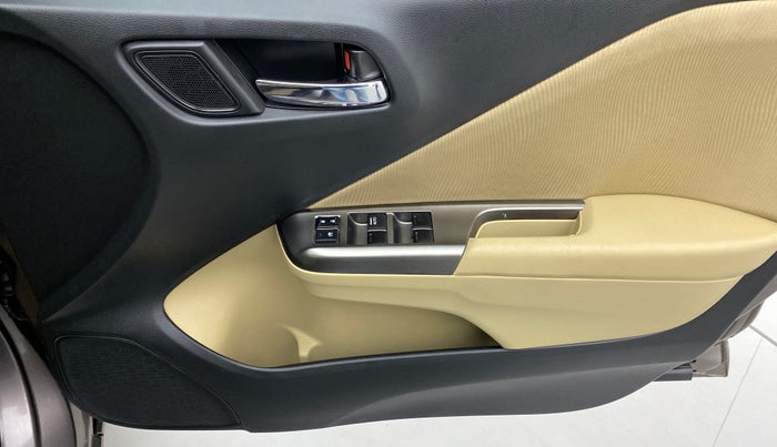 2016 Honda City V MT PETROL, Petrol, Manual, 60,441 km, Driver Side Door Panels Control