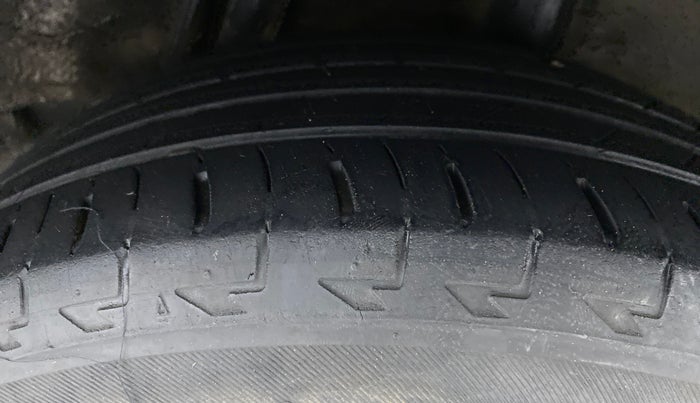 2017 Honda WR-V 1.2 i-VTEC VX MT, Petrol, Manual, 99,944 km, Left Rear Tyre Tread
