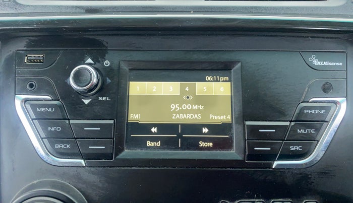 2016 Mahindra Kuv100 K6 6 STR, Petrol, Manual, 43,713 km, Infotainment System