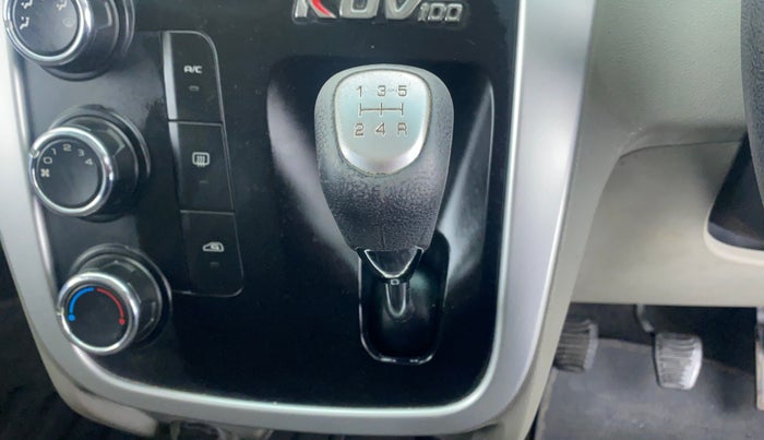 2016 Mahindra Kuv100 K6 6 STR, Petrol, Manual, 43,713 km, Gear Lever