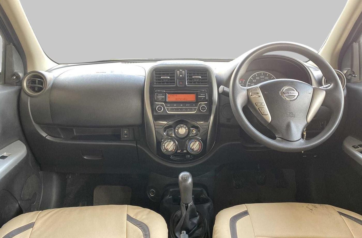 2017 Nissan Micra Active XV, Petrol, Manual, 40,873 km, Dashboard