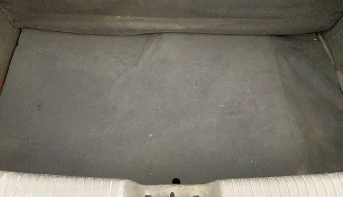 2014 Hyundai i10 MAGNA 1.1, Petrol, Manual, 48,561 km, Boot Inside