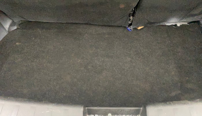 2017 Maruti Swift VDI ABS, Diesel, Manual, 1,08,722 km, Boot Inside